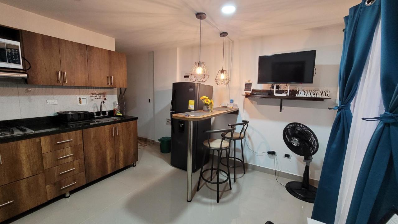 Апартаменты Andaliving Niquia Apartaestudio Бельо Экстерьер фото